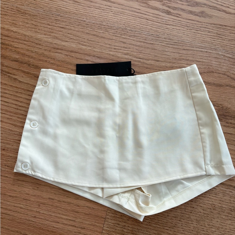 Lioness yellow skort